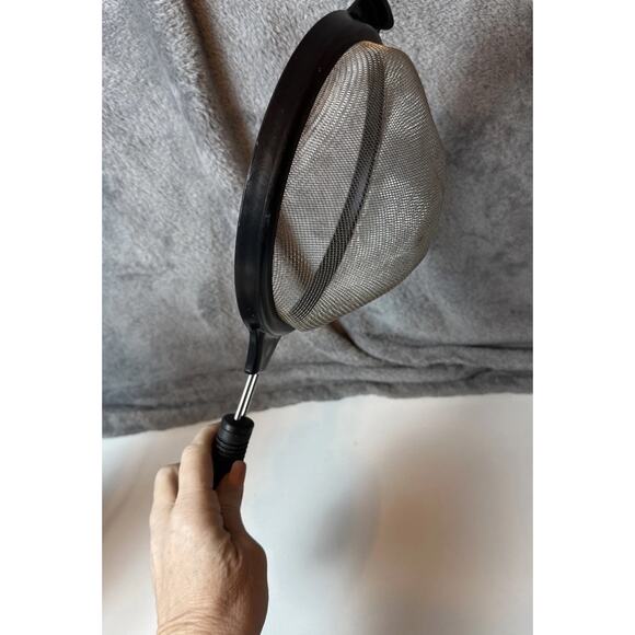 FARBERWARE Hand Strainer Fine Mesh Black‎ Molded Handle 14” - Picture 6 of 12